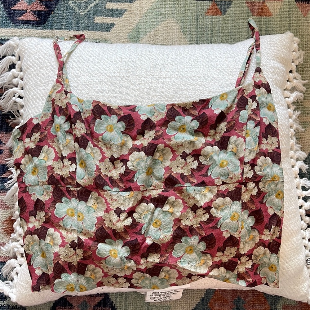 Aritzia Crop Top
